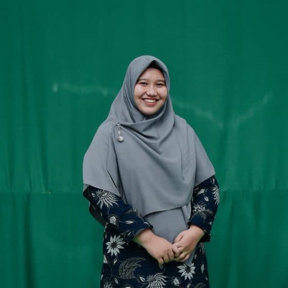 Anni Kholila, guru Prestige Bilingual School