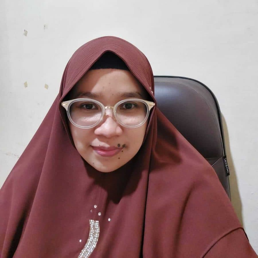 Photograph of dr. Neno Setia Ningrum