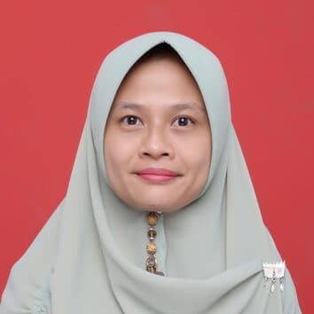 Photograph of Dr. Utami Dewi, S.Pd., M.Hum.